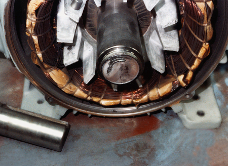 Figure 3: Torsional load failure due to the “twisting” load of a shaft transmitting torque. The more cyclical the load, the more likely this will lead to failure. Courtesy: EASA